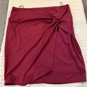 NWT KATE KASIN Maroon Twist Skirt. 3XL. Lined. Polyester Blend. Machine Wash.